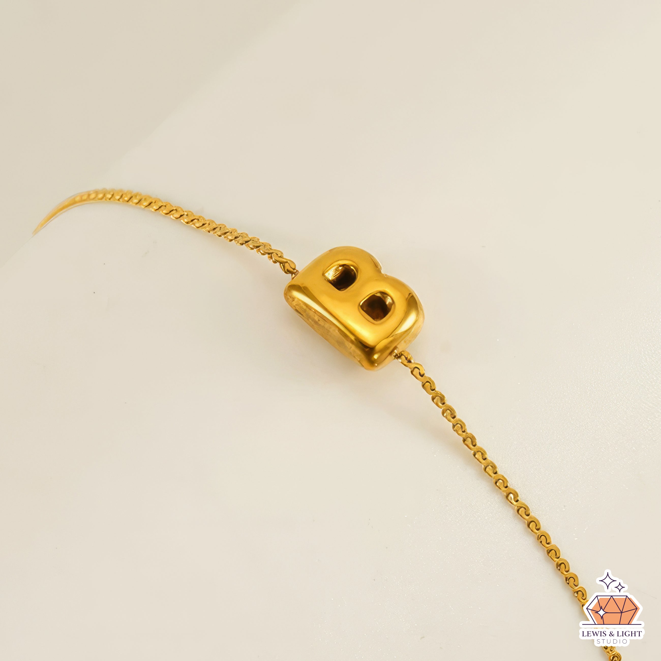 Pulsera personalizada con monograma inicial de burbuja - Oro