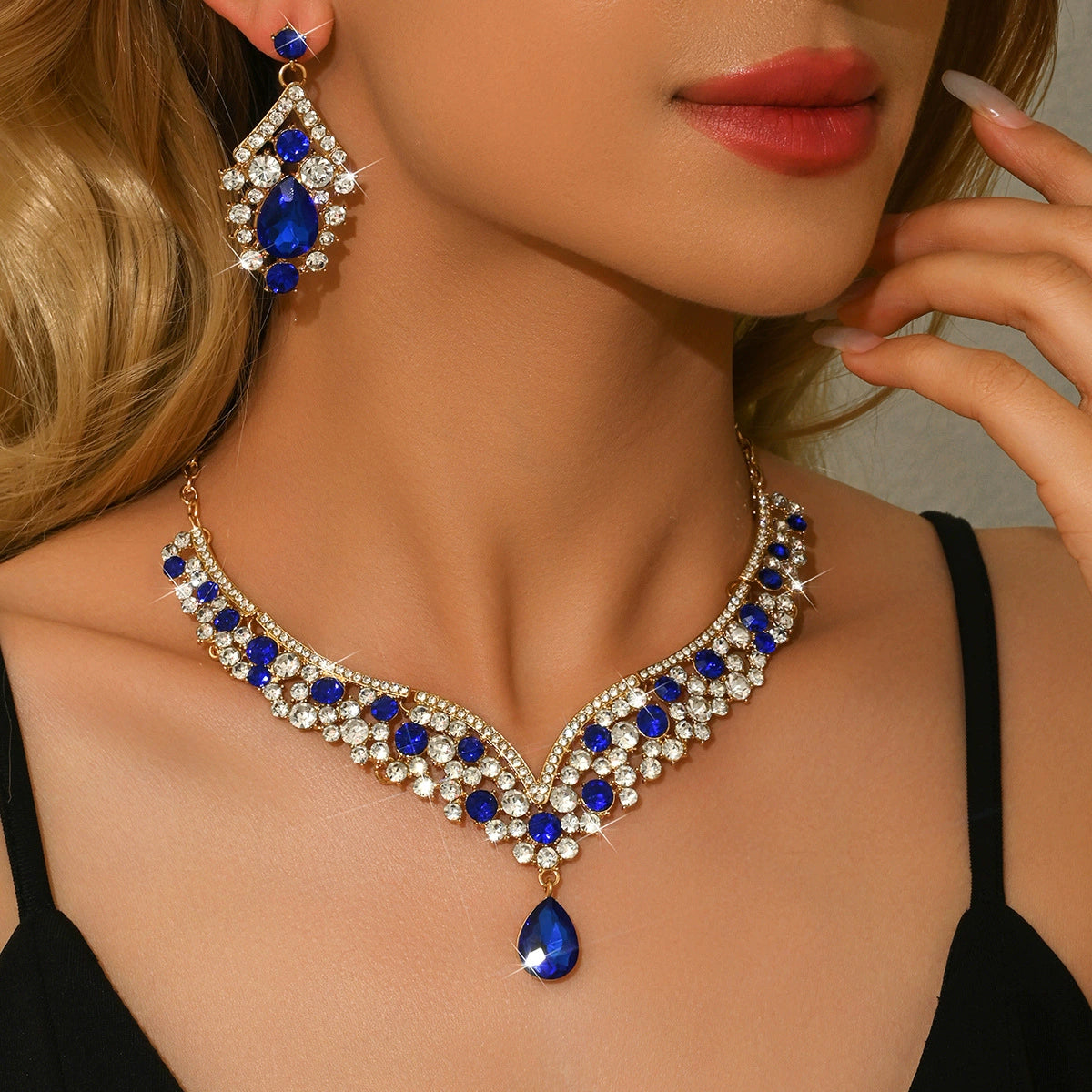 Conjunto de collar nupcial gótico con diamantes de imitación: elegante joyería de cristal para novias y damas de honor