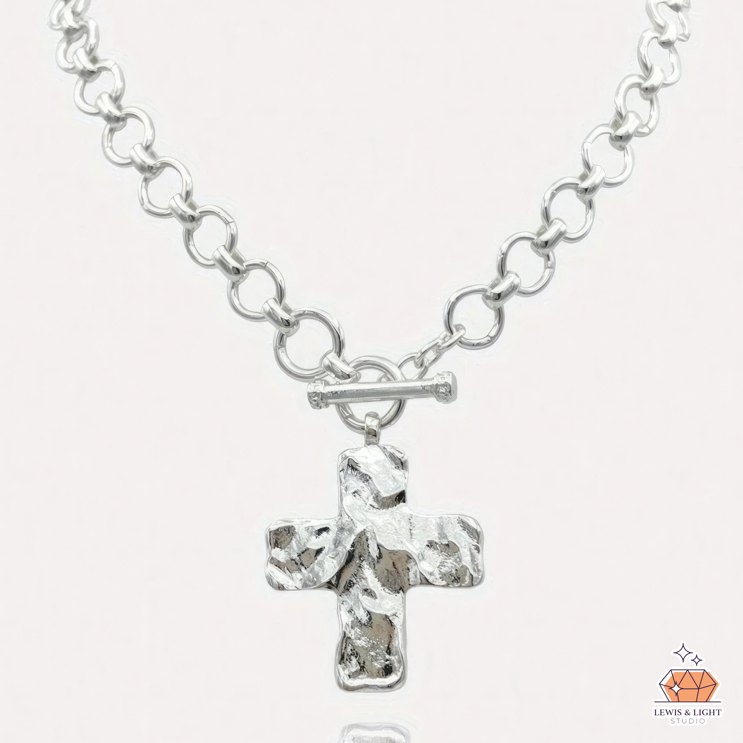 Cadena circular cruzada martillada gruesa