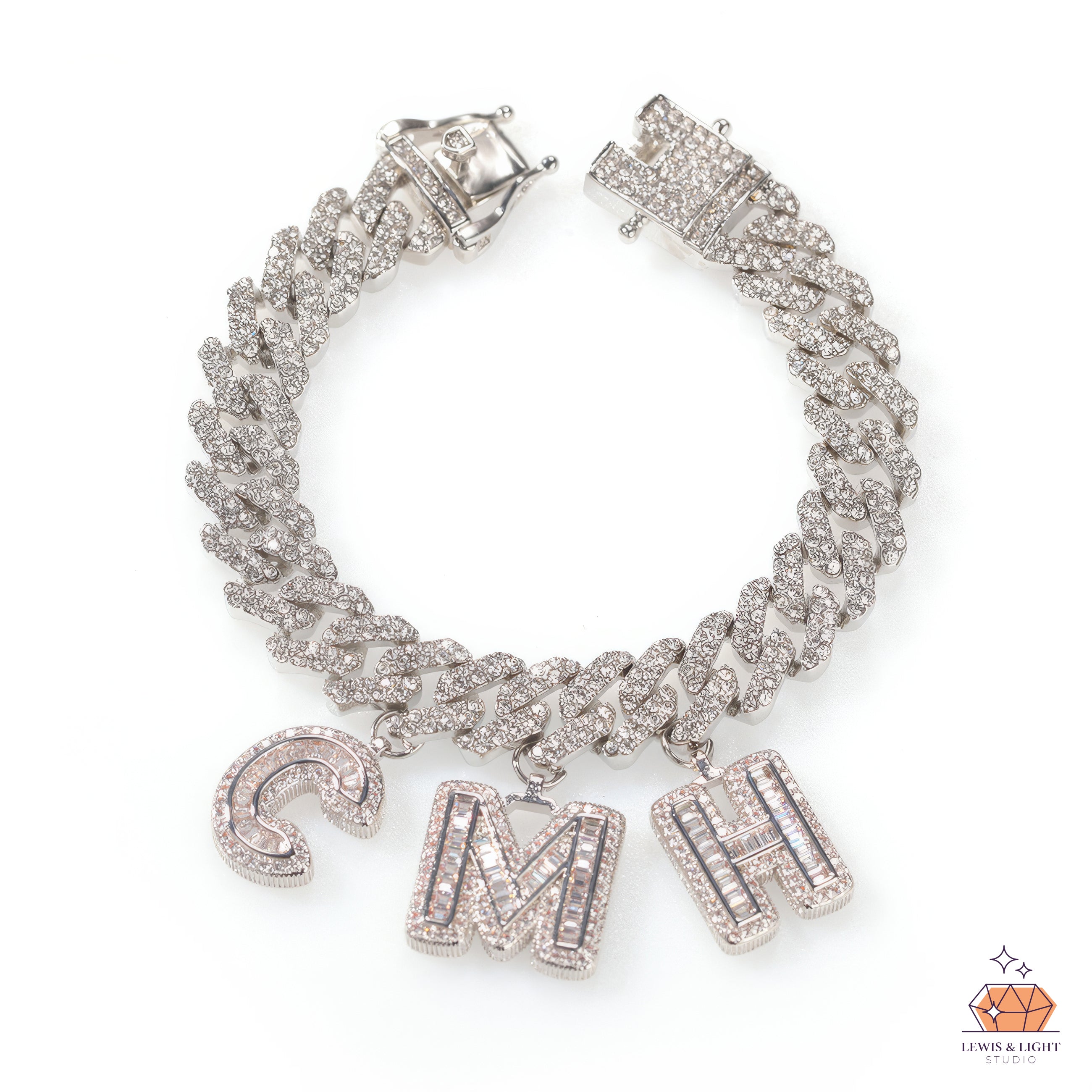 Gargantilla personalizada con letras gruesas de hip hop