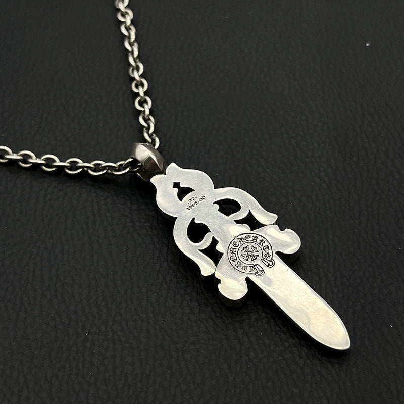 Colgante de daga con corazón cromado | Collar de doble daga en plata de ley 925 | Joyería gótica punk hip-hop Y2K