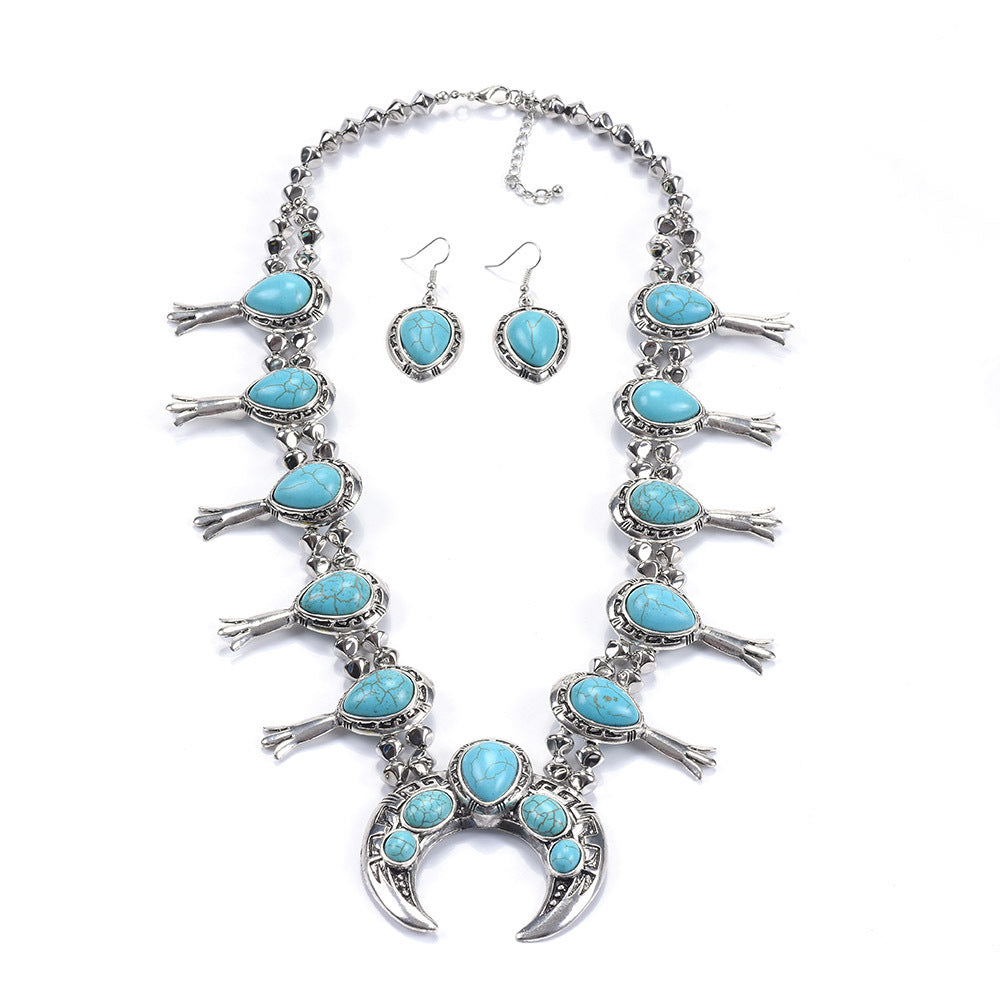 Collar de flor de calabaza con turquesa azul sintética de ARIS DESIGNER – Conjunto de perlas Navajo del Suroeste de Skelapparel | Estilo Kingman